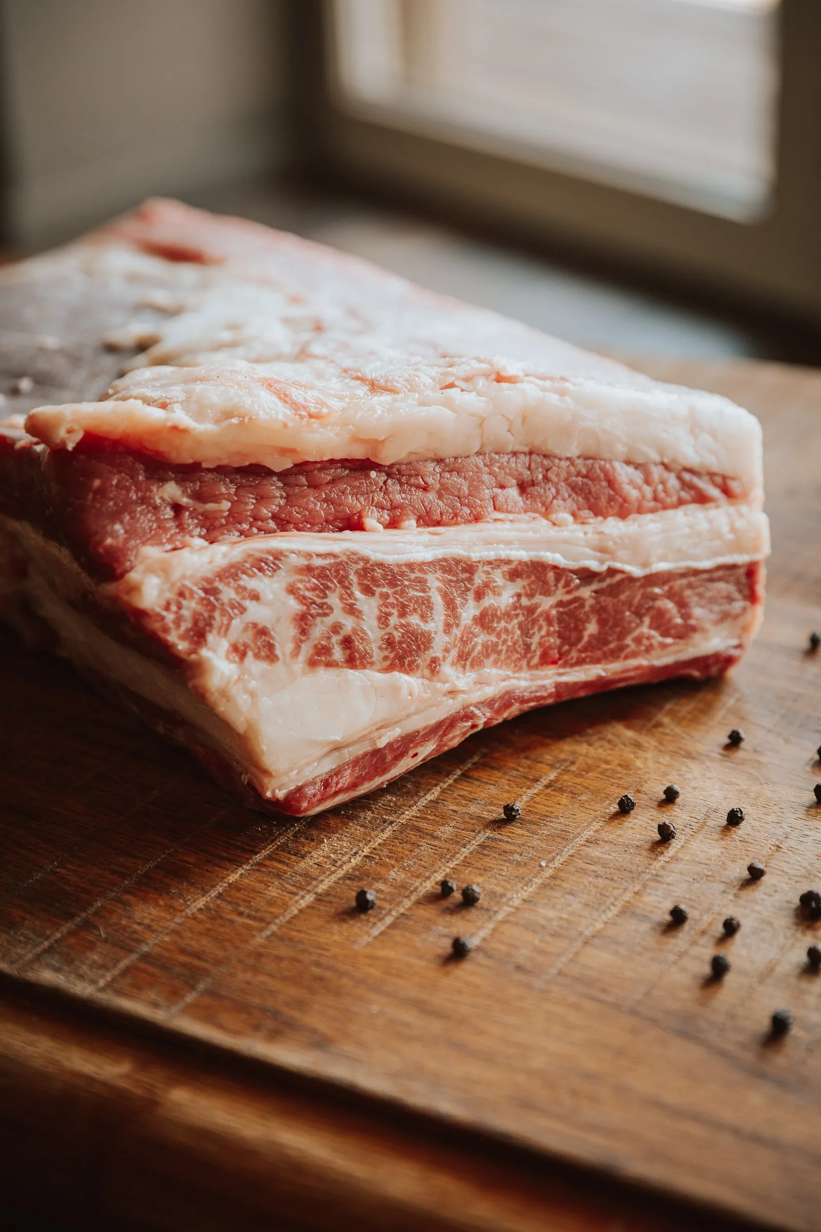 Rauwe short ribs met lagen vet en vlees